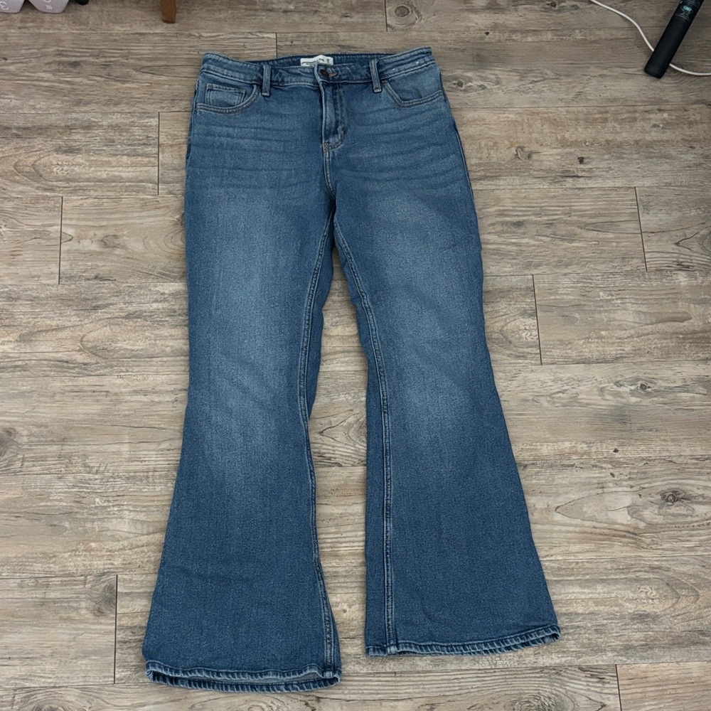Abercrombie & Fitch Flare Jeans in Classic Blue